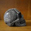 Skull_dotted_side_01_bw