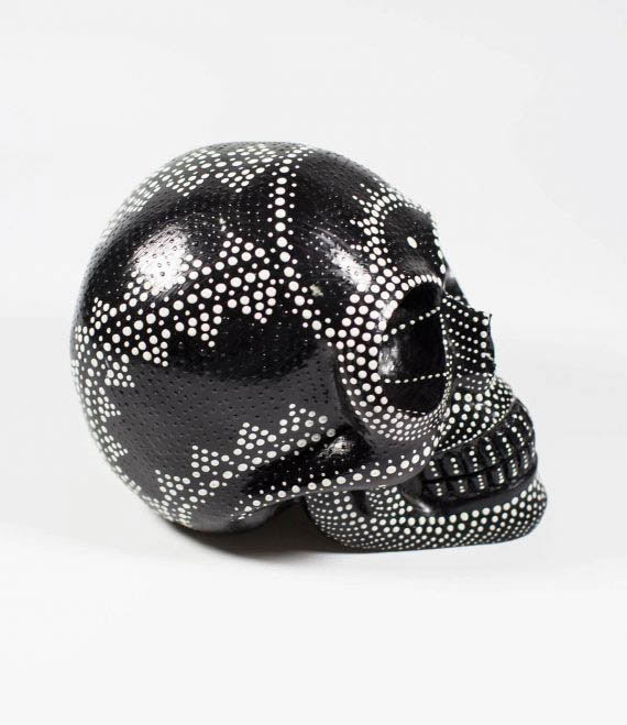 painted_skull_bw_3