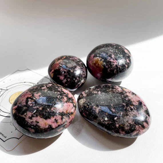 rhodonite meditation stone