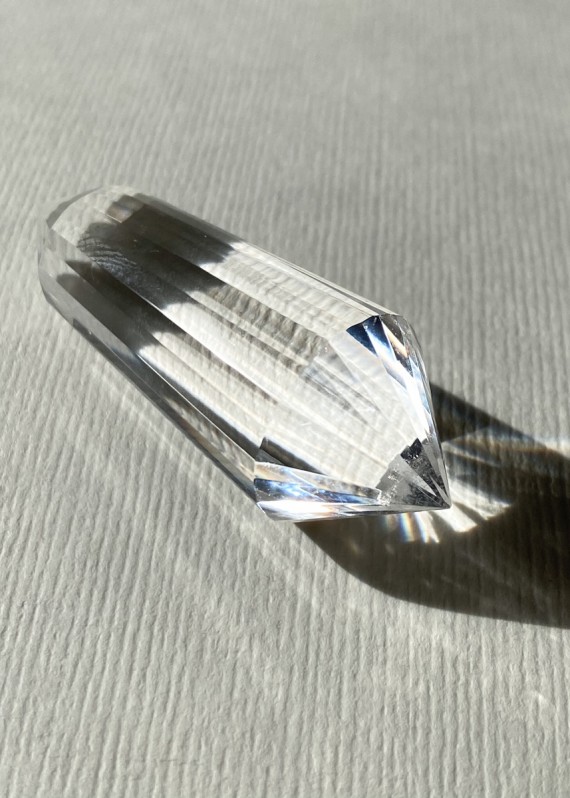House-of-Formlab-Clear-Quartz-Vogel-Wand-002