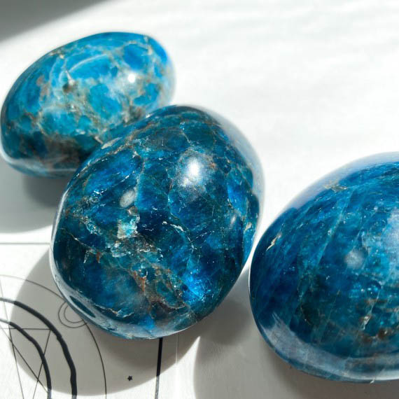 apatite_meditation_stone