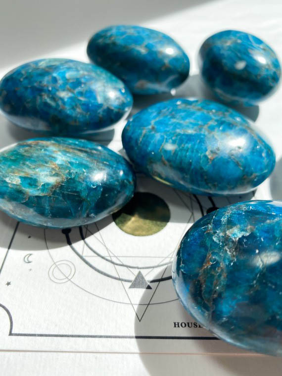 apatite_meditation_stone