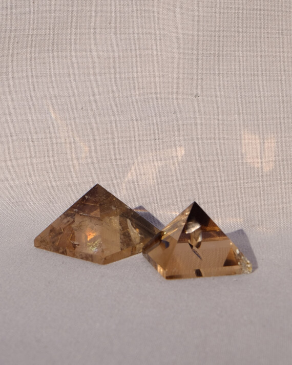 house_of_formlab_smoky_quartz_pyramids-003