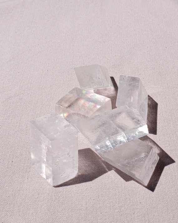 House-of-Formlab-Iceland-Spar-Rhombus-001