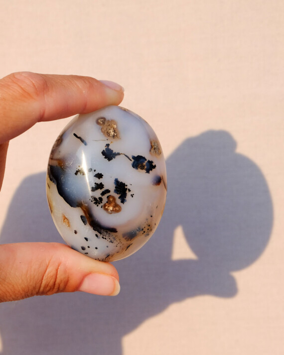 house-of-formlab-denditric-agate-meditation-stones-002