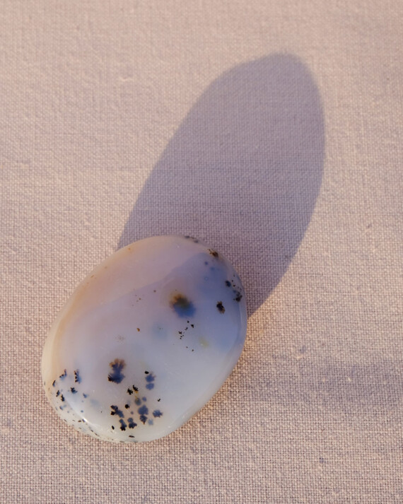 house-of-formlab-denditric-agate-meditation-stones-003