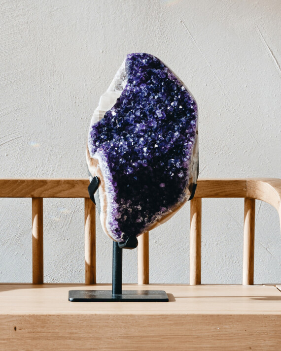 House-of-Formlab-Extra-Large-Amethyst-with-calcite-on-Stand-002