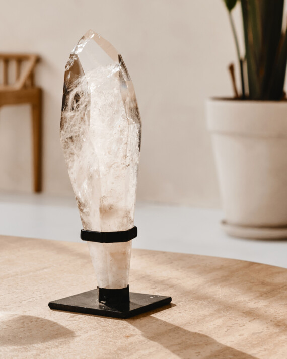 House-of-Formlab-Extra-Large-Crystal-Wand-from-Brazil-on-Stand-002