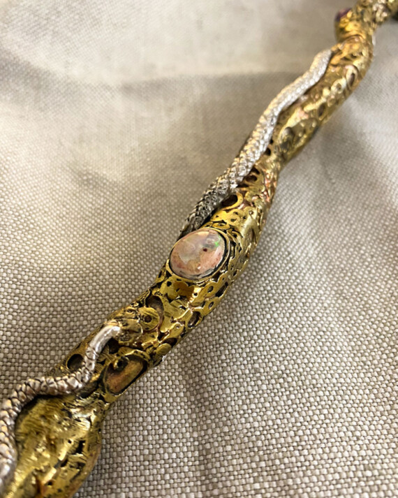 House-of-Formlab-MOMO-Snake-Head-Wand-003