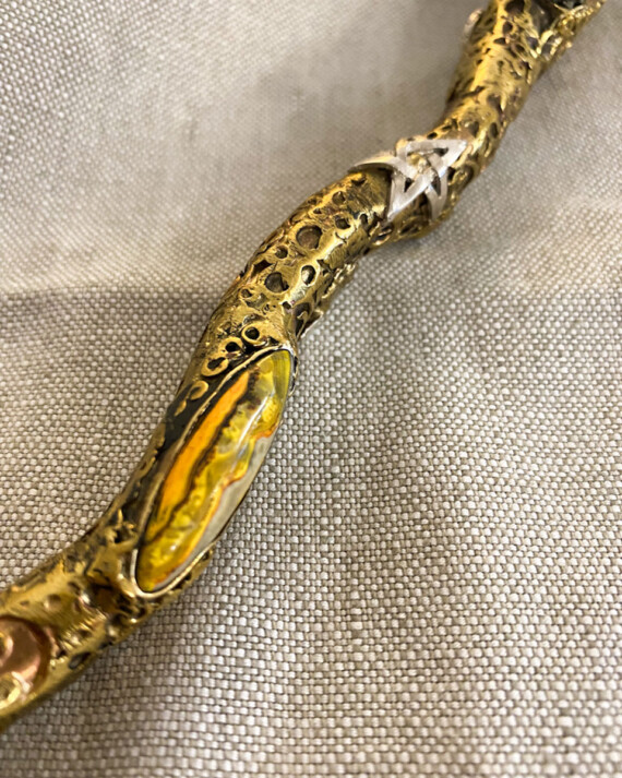 House-of-Formlab-MOMO-Snake-Head-Wand-004