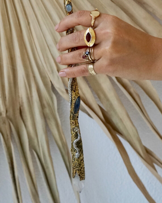 House-of-Formlab-Mercurious-Design-MOMO-smoky-and-lazer-quartz-wand-006