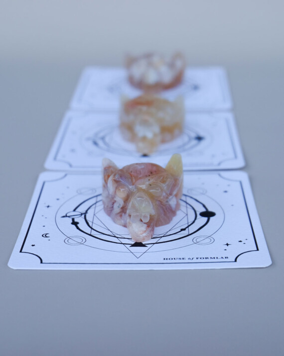 House-of-Formlab-Flower-Agate-Mini-Wolf-Totem-001