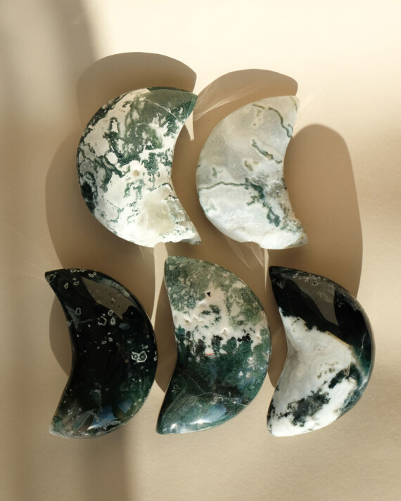 House-of-Formlab-Moss-Agate-Crescent-Moon-005