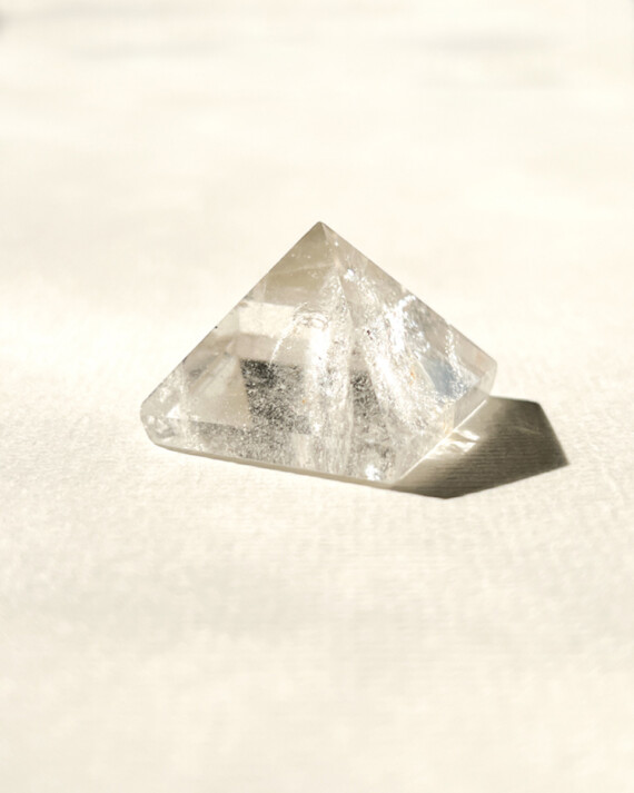 House-of-Formlab-Clear-Quartz-Pyramids-002
