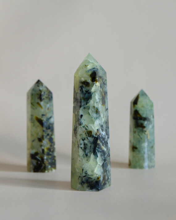 House-of-Formlab-Prehnite-with-Epidote-Towers-001