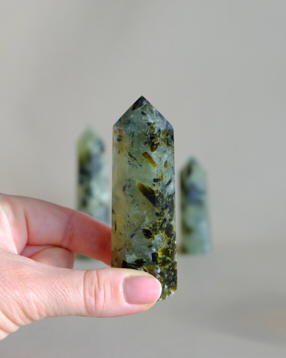 House-of-Formlab-Prehnite-with-Epidote-Towers-002