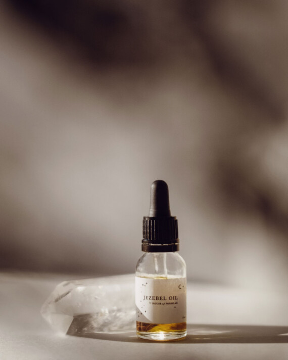 House-of-Formlab-Jezebel-Oil-1200px-x-960px-003