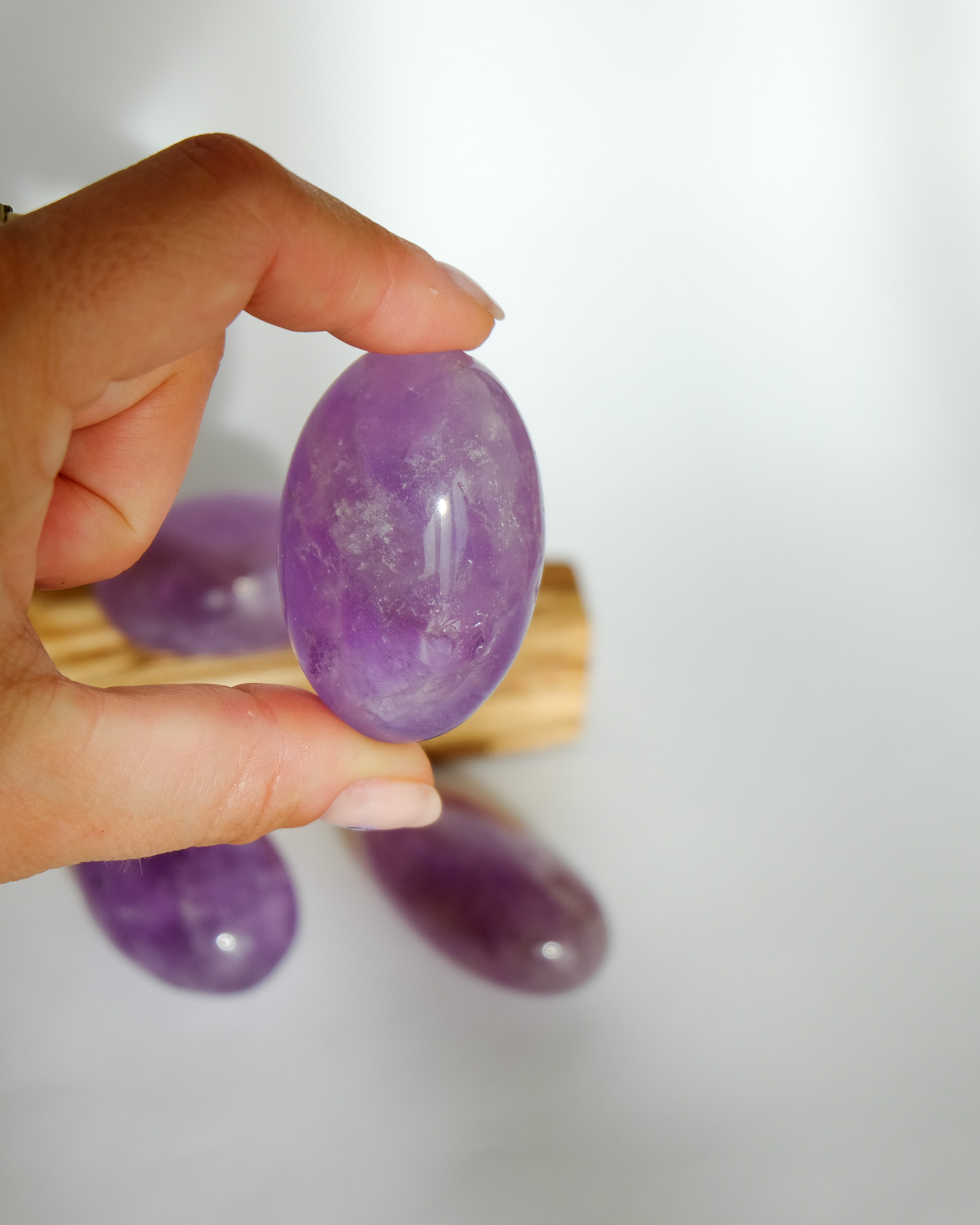 Amethyst meditation stones